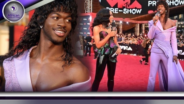 'VMA Host Pleads The Fifth On Lil Nas\' Fashion Choice'