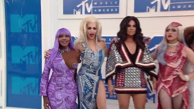 'Ru Paul\'s Drag Race | MTV VMA Fashion | Red Carpet'