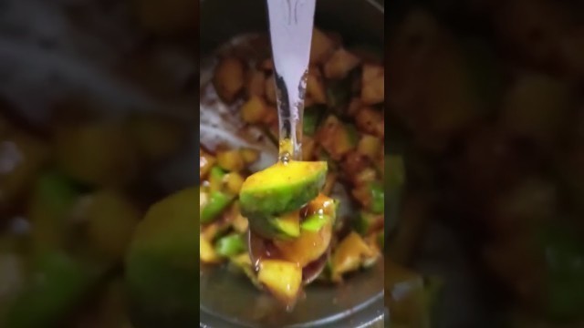 'Cut mango #chennai #spicy #travel #youtubeshorts #trending #ytshorts #food  #spicy'