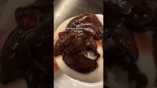 'The best chocolate buns in the world #shorts #travel #food #lasvegas #dintaifung'