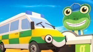 'Ambulance Truck Visits Gecko! Gecko\'s Garage | Animal Sounds - Kids Learning | Emergency Trucks'