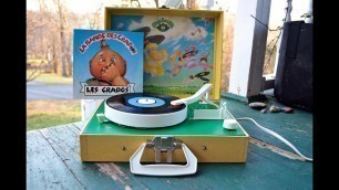 'Le Bande Des Crados - Les Crados The Garbage Pail Kids playing on a Cabbage Patch Kids Record Player'