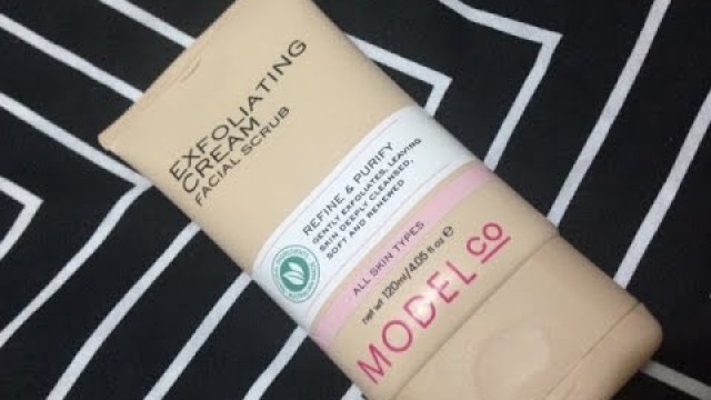 'Two Minute Tuesdays | Model Co Facial Scrub REVIEW'