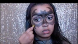 'BatMan Mask / BatGirl | Halloween Makeup Tutorial'