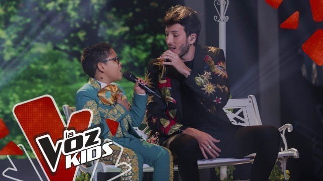 'Sebastián Yatra y Leumas cantan Un Año - Final | La Voz Kids Colombia 2019'