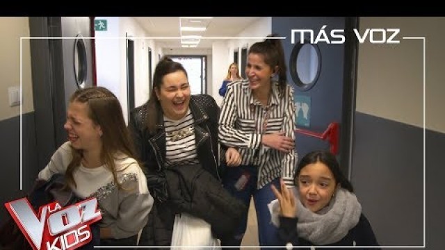 'Esperanza y Patricia hacen de hermanas mayores de Manuela | Más Voz Kids | La Voz Kids Antena 3 2019'