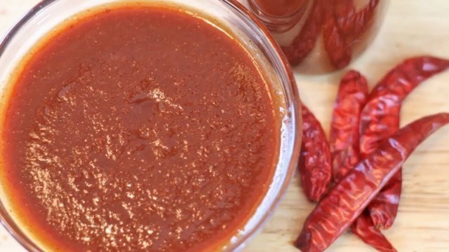 'Taco Bell Diablo Sauce | It\'s Only Food w/ Chef John Politte'