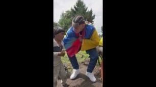 '6IX9INE LOST IN ECUADOR GIVING OUT STEVES FRAUD SCAM MONEY TOUCHIN KIDS WITH A PAINTED ON HAIRLINE