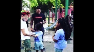 'Tekashi 6ix9ine Gives Money To Kids On Streets Of New York - Pledges To Donate “FEFE” Charity'