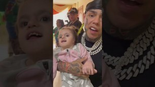 '6ix9ine gives 15,000 to the mother of 2 children with down syndrome'