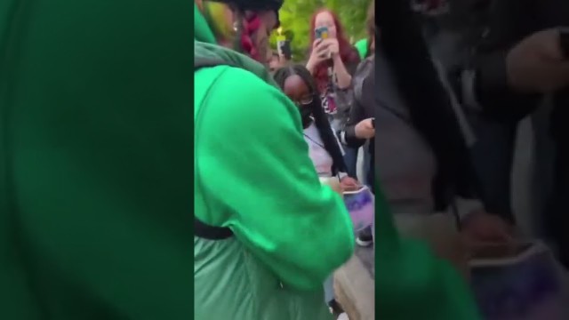 '6ix9ine blesses kids at a school with money'