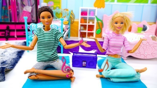 'Barbie House Morning Routine: Barbie Doll Bedroom - Barbie Workout Video'