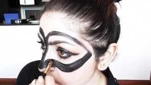 'Batwoman halloween makeup'