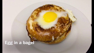 'Egg in a hole bagel -- quick breakfast recipe'