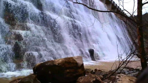 Eureka Springs Travel Tips - Waterfall at Lake Leatherwood Dam, Arkansas