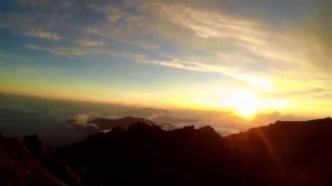 TOUR: Sunrise on Mount Kinabalu in Borneo, Malaysia