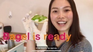 'Eat Bagel And Spagetti For Dinner/ Ăn Bagel Và Mì Ý Cho Bữa Tối'