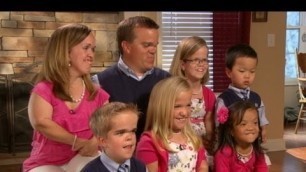 'Real-Life 7 Dwarfs Interviewed by Barbara Walters: Inspiring Family Tackles Life\'s Challenges'