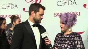 '2015 CFDA Fashion Awards - Kelly Osbourne Talks with actor Joshua Jackson'