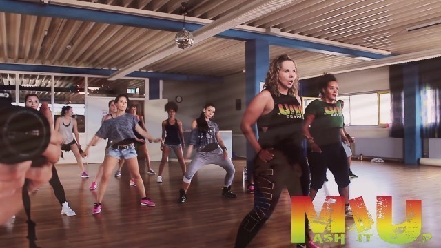 'Mash It Up Fitness Germany with Tammy and Melanie | Dancehall | Stuttgart'