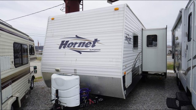 SOLD! 2008 Keystone Hornet 28BHDS Travel Trailer, 2 Slides, 2 Bedrooms, 31ft. Warranty, Only $10,900