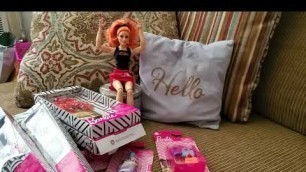 'it\'s a Barbie fashion pack haul! 