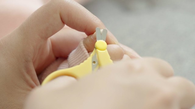 'How to cut your baby\'s nails'