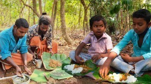 'Indian Tribals Eating Ant Chutney | Kasargod Tribal | Kerala Tribal Village Video | Bizarre Foods'